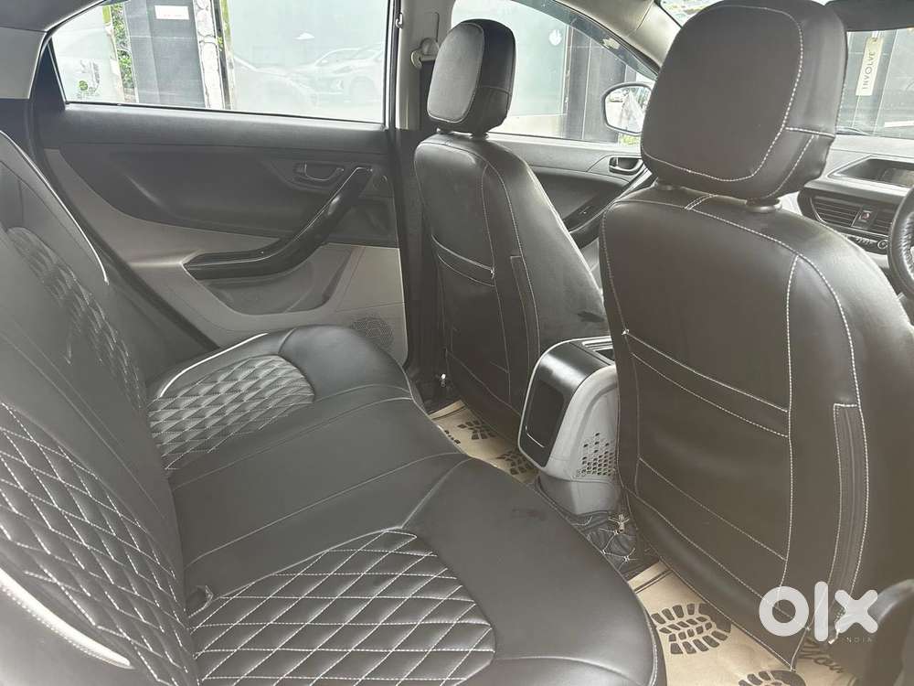 Tata Nexon 1.5 Revotorq Xm (s), 2018, Petrol