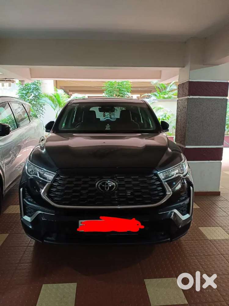 Innova Hycross