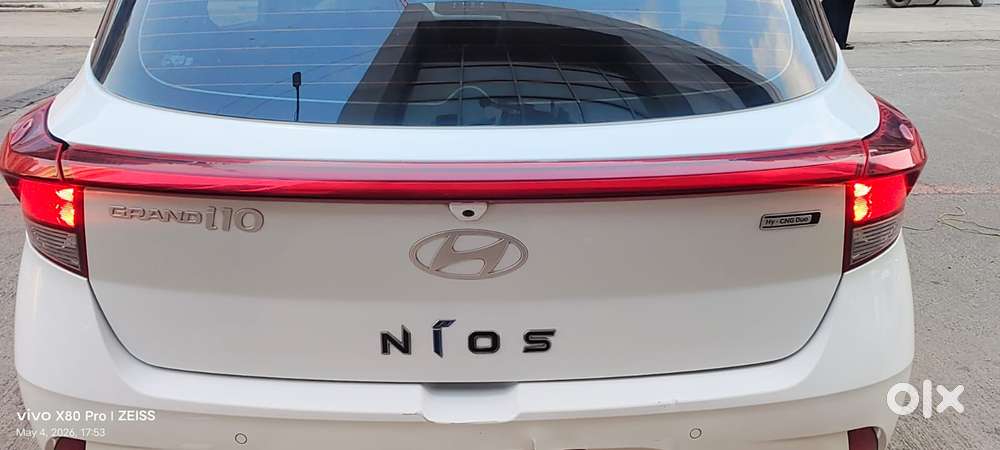 Hyundai Grand I10 Nios Sportz Mt Dual Tone, 2024, Cng & Hybrids