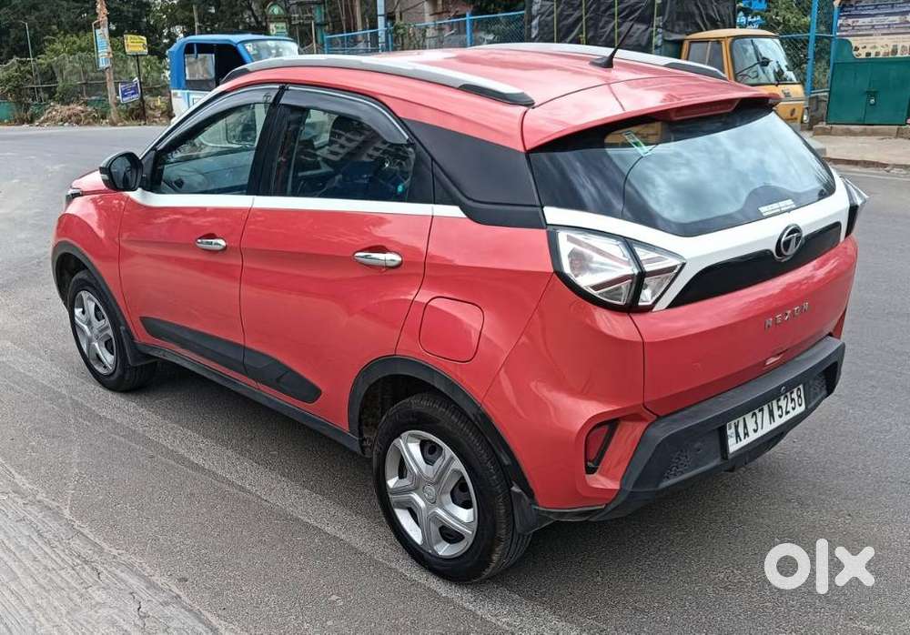 Tata Nexon 1.2 Revotron Xm (s), 2021, Petrol