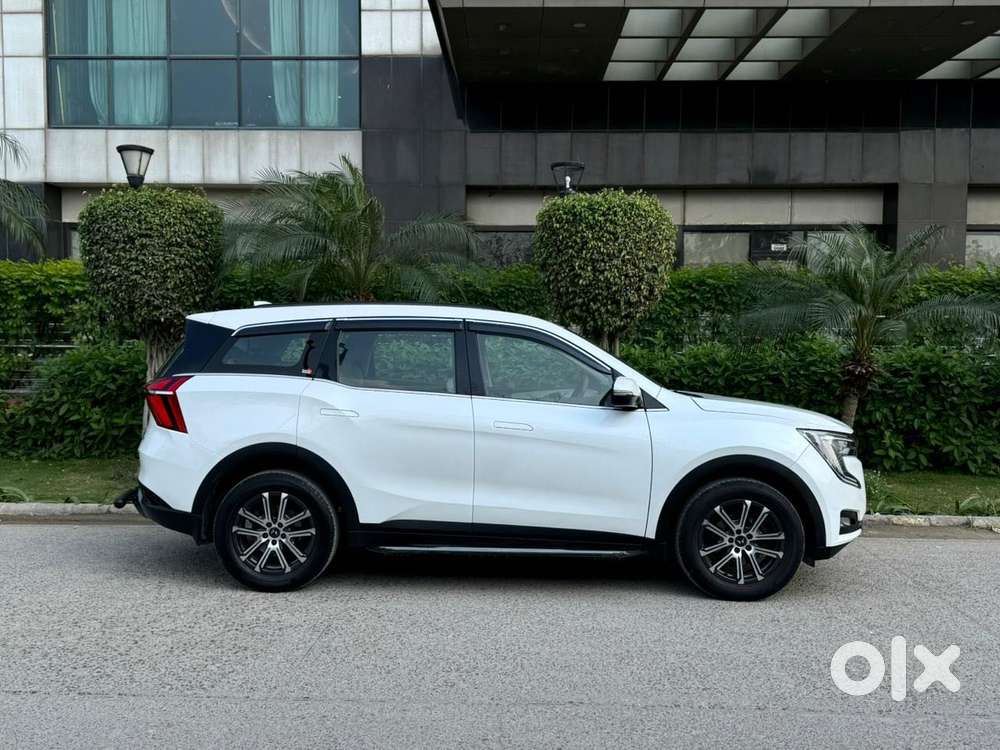 Mahindra Xuv700 2.2 Ax 7 Diesel At Str, 2023, Diesel