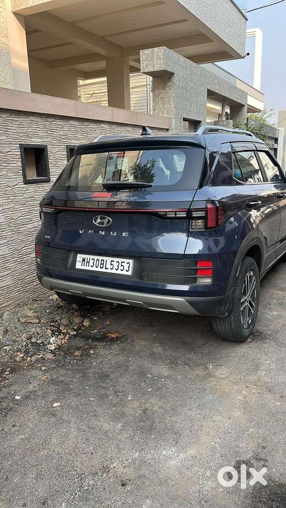 Hyundai Venue 2022 Diesel 49000 Km Driven Both Keys