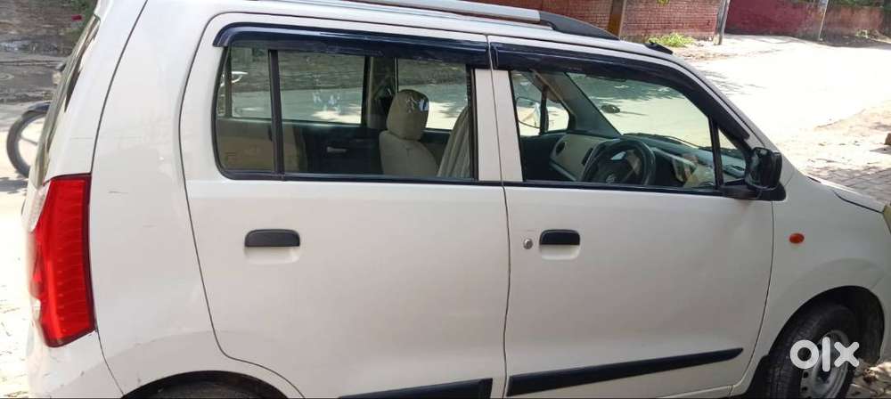 Wagon R Green Lxi Cng 2018  1st Owner  Mint Condition