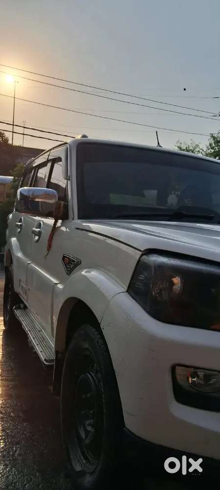 Mahindra Scorpio 2015 Diesel 150000 Km Driven
