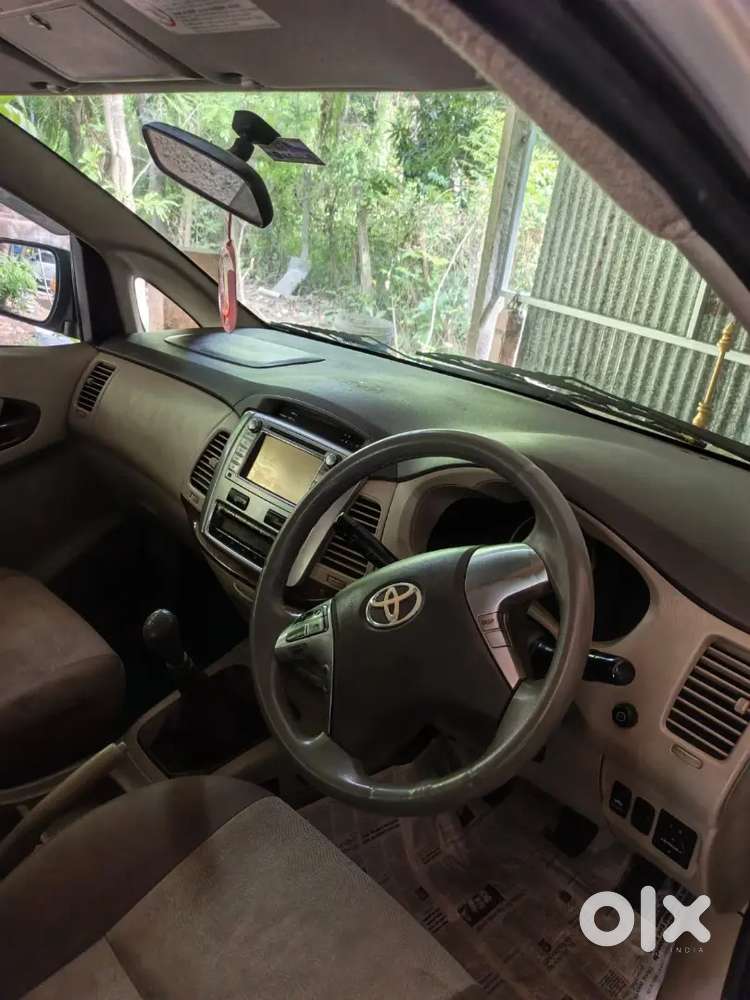 Toyota Innova 2014 Diesel 125000 Km Driven