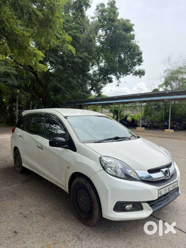 Honda Mobilio 1.5 E I-vtec Mt, 2014, Petrol