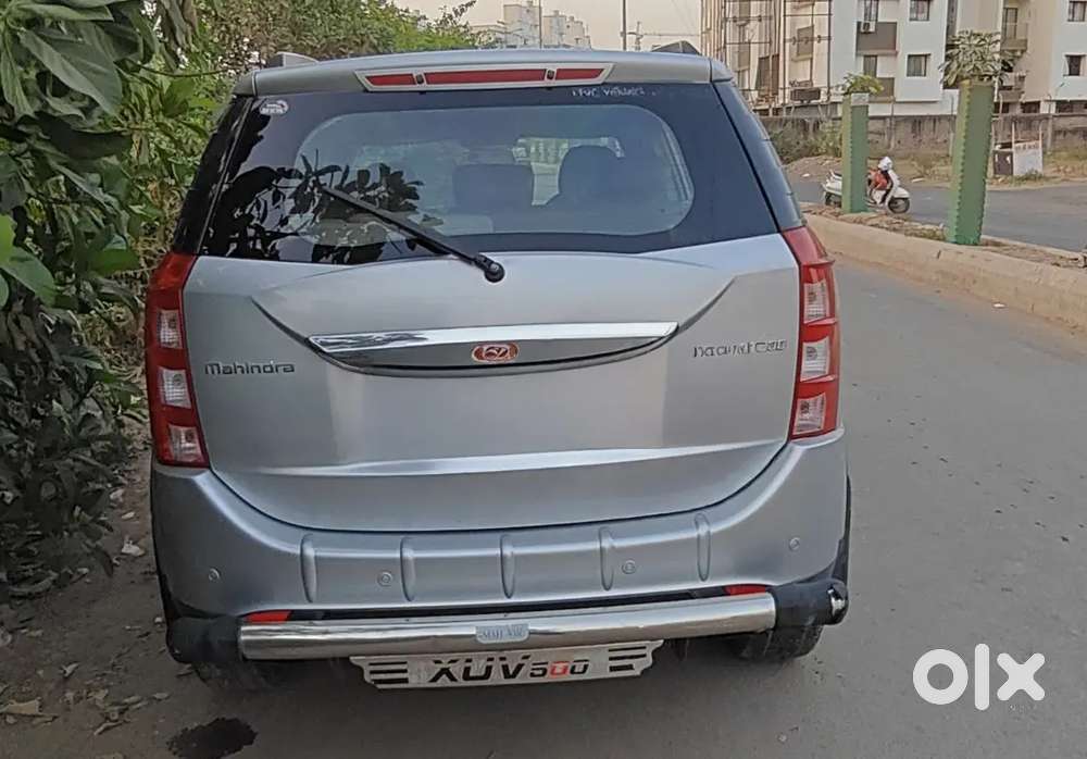 Sell Mahindra Xuv500 W10 Bs4 Oct 2017