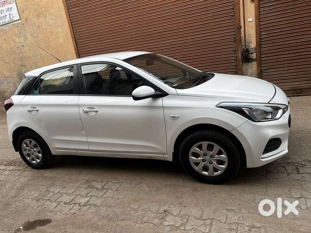 Hyundai I20 Petrol Cvt Magna Executive, 2018, Cng & Hybrids