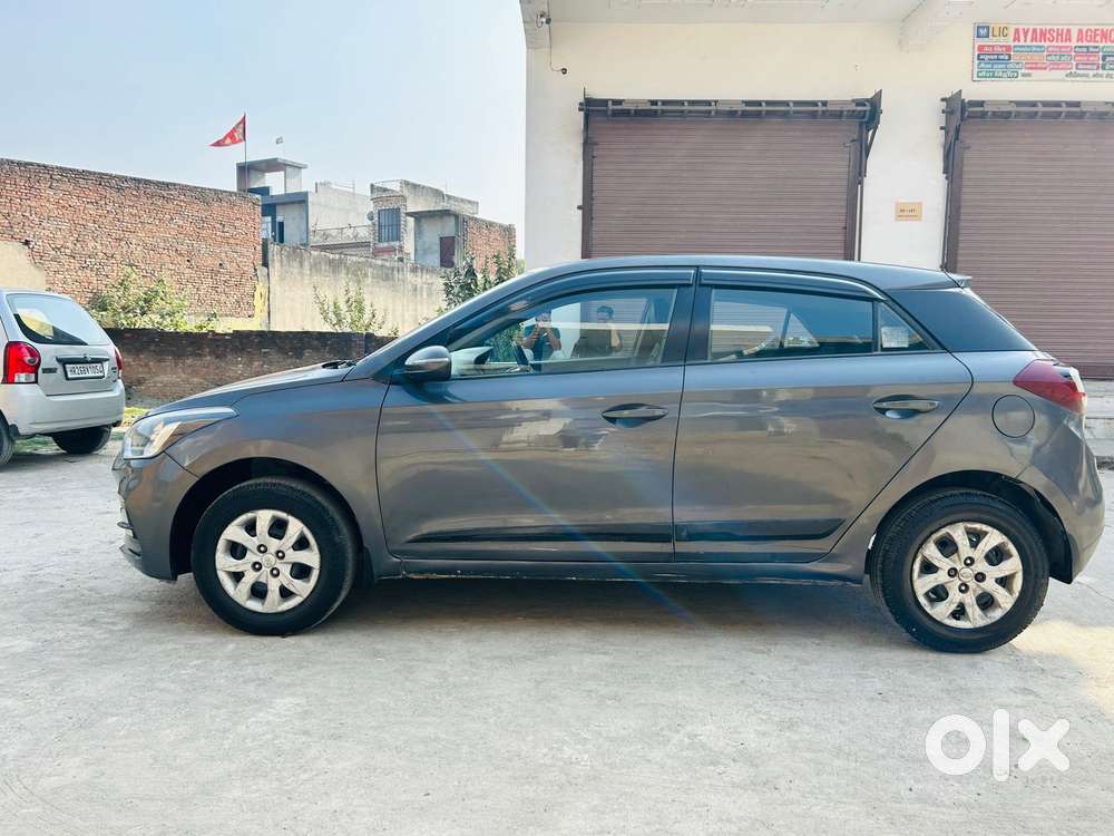 Hyundai I20 Sportz 1.2 Ivt Dual Tone, 2018, Petrol