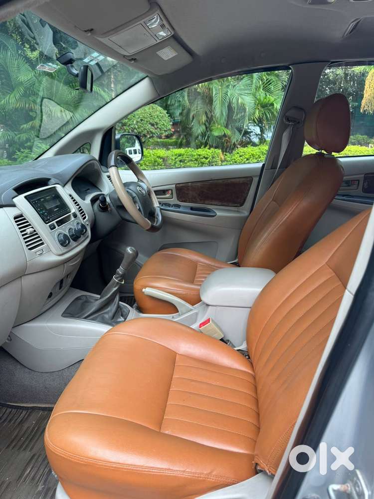 Toyota Innova 2.5 G (diesel) 8 Seater, 2012, Diesel