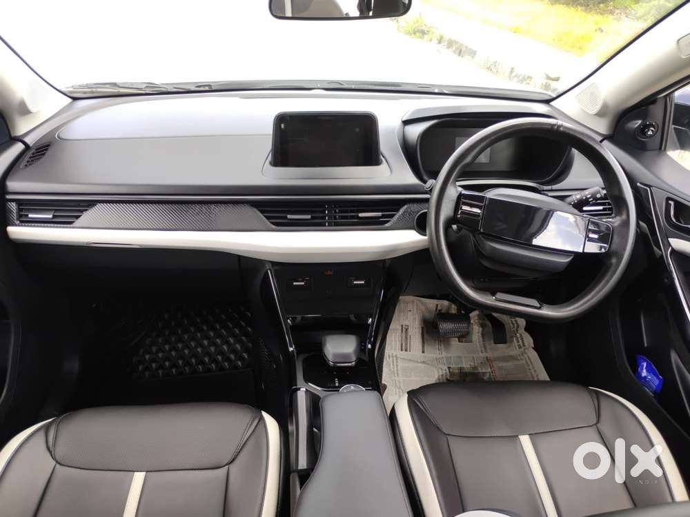 Tata Nexon Pure (s) 1.2 Petrol 6amt, 2024, Petrol