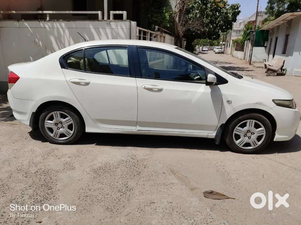Honda City 2011 Petrol 160000 Km Driven, White