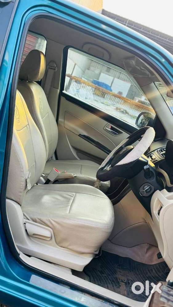 Maruti Suzuki Swift Dzire 1.2 Vxi Bsiv, 2015, Petrol