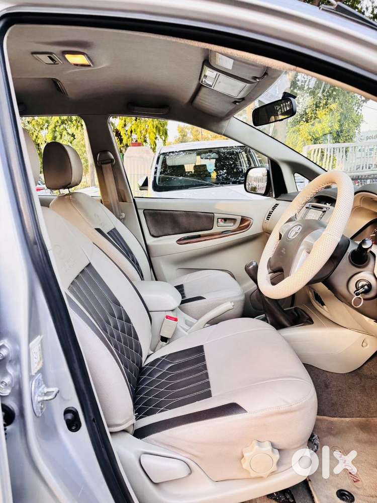 Toyota Innova 2.0 Gx 8 Seater Bs Iv, 2014, Diesel