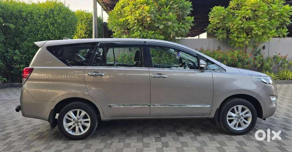 Toyota Innova Crysta 2.8 Gx At, 2016, Diesel