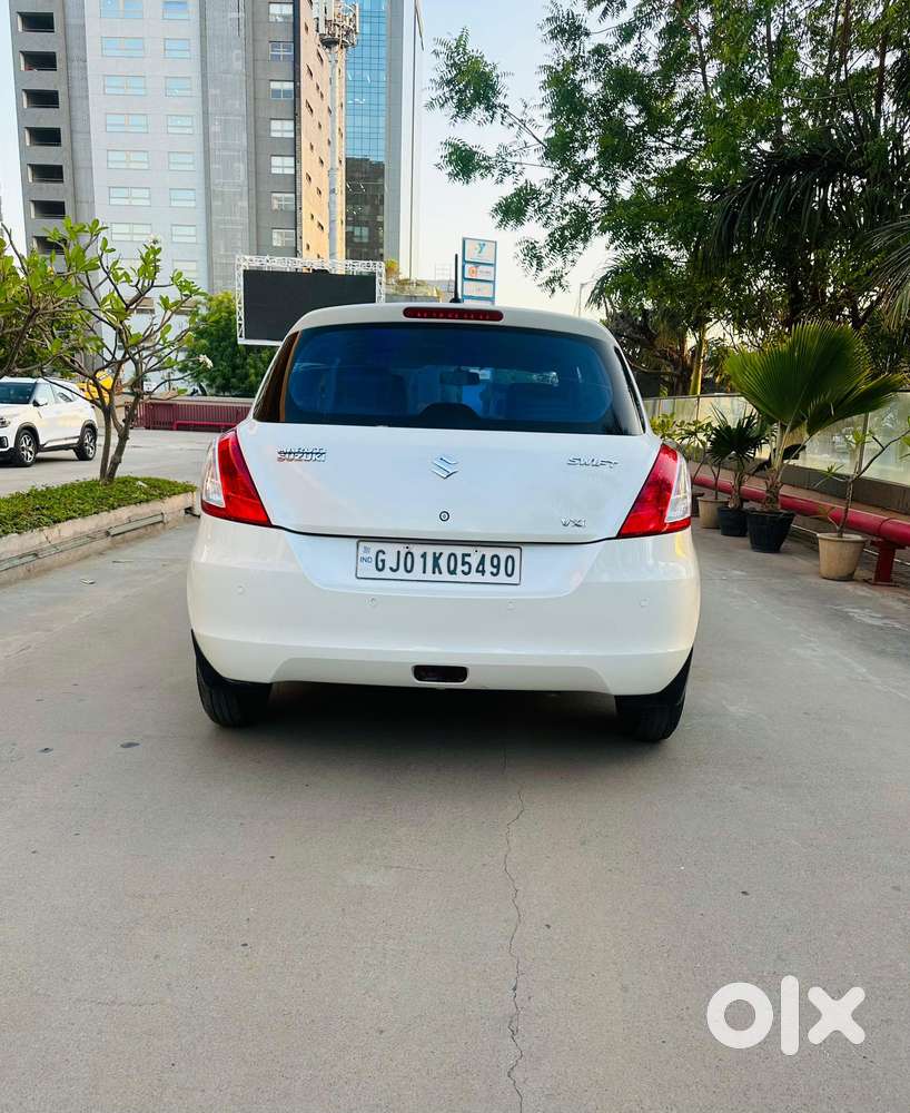 Maruti Suzuki Swift Vxi Optional, 2012, Petrol