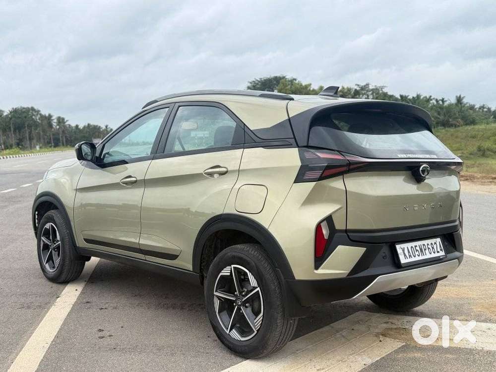 Tata Nexon Creative 1.2 Revotron Petrol 6 Amt Dt, 2025, Petrol