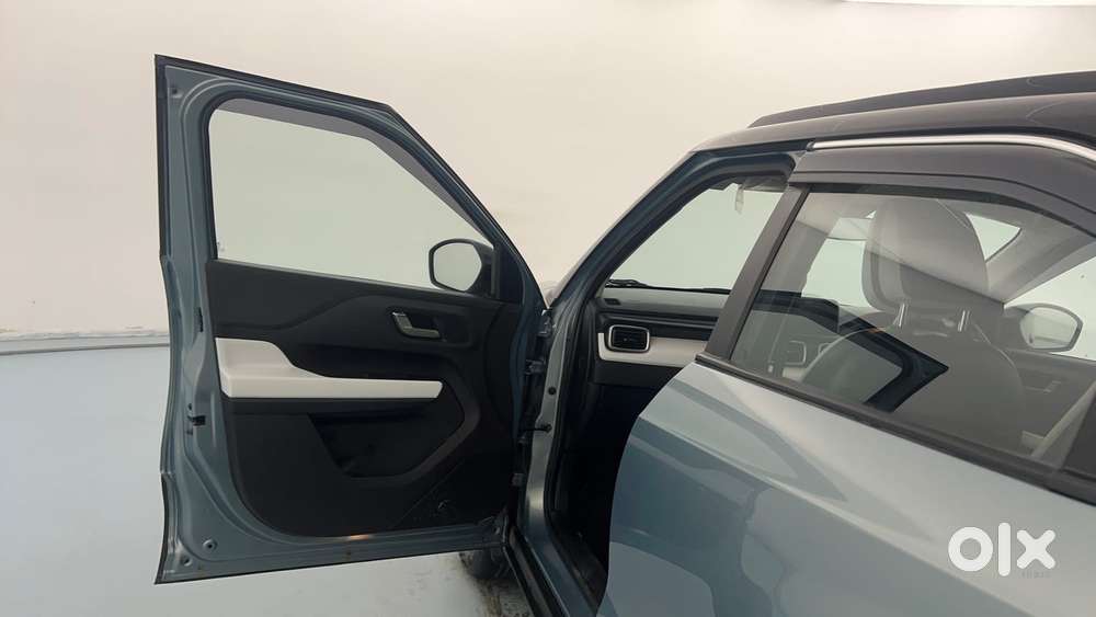 Tata Punch 1.2 Revotron Creative Amt Dual Tone, 2024, Petrol