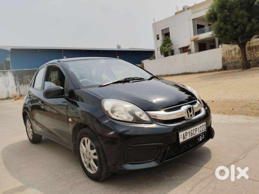 Honda Brio V Automatic, 2013, Petrol