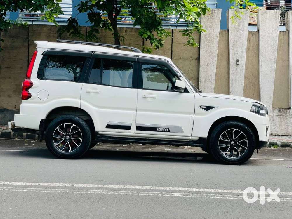 Mahindra Scorpio Classic 2.2 S 11 Mt 7 Str, 2023, Diesel