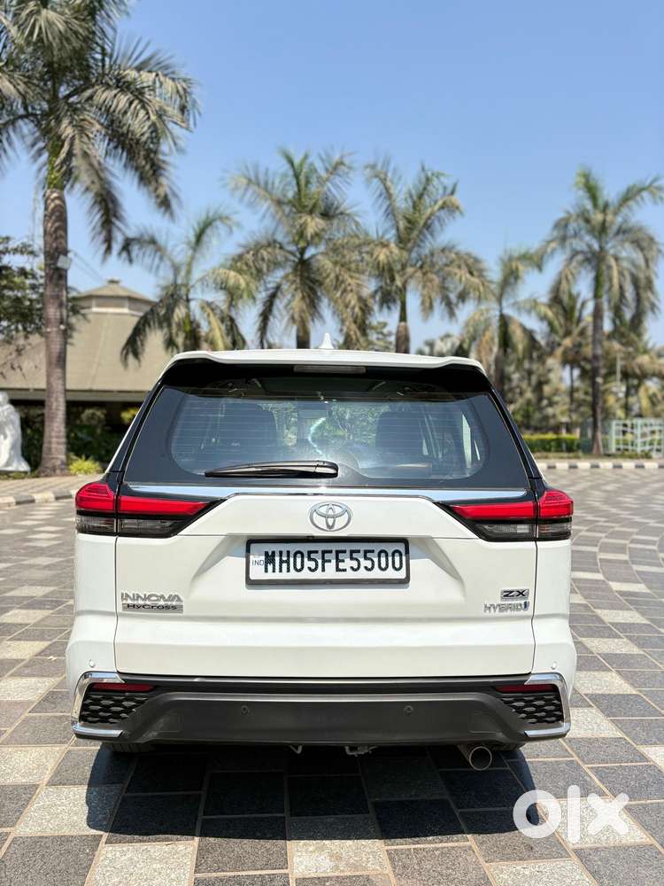 Toyota Innova Hycross 2.0 Zx (o) Hybrid 7 Str, 2023, Petrol