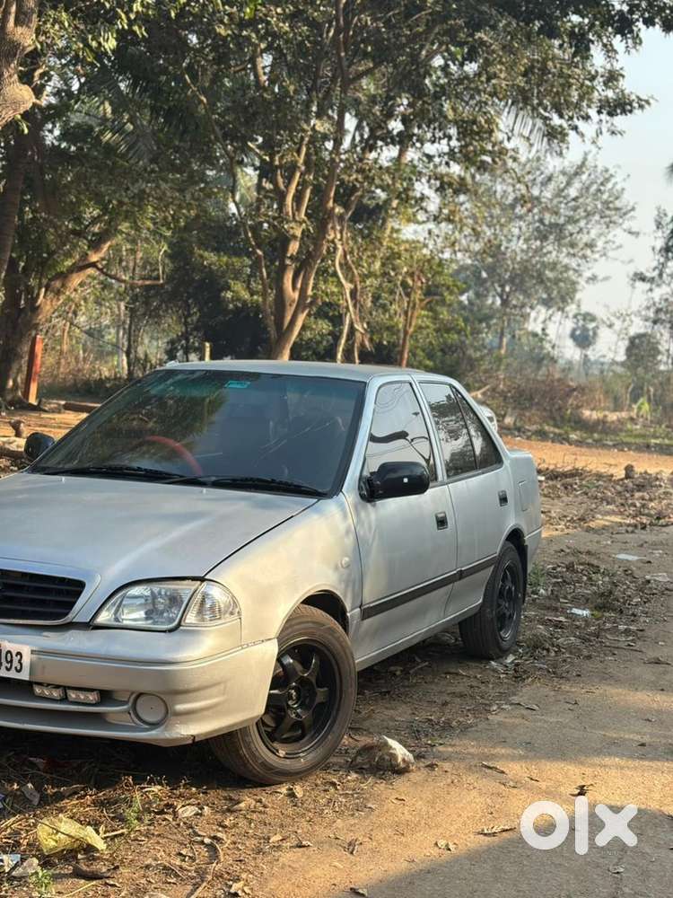 Maruti Suzuki Esteem 2006