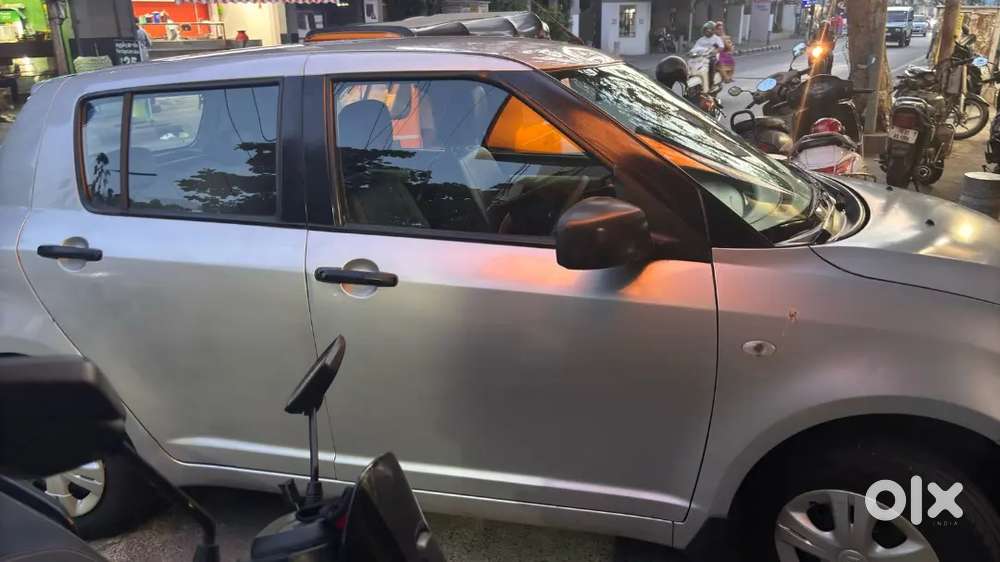 Maruti Suzuki Swift Vxi 2010 Model