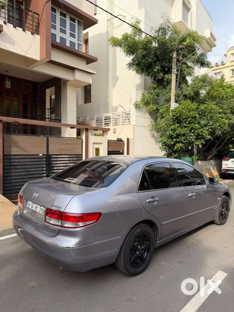 Honda Accord 2.4 Manual, 2004, Petrol