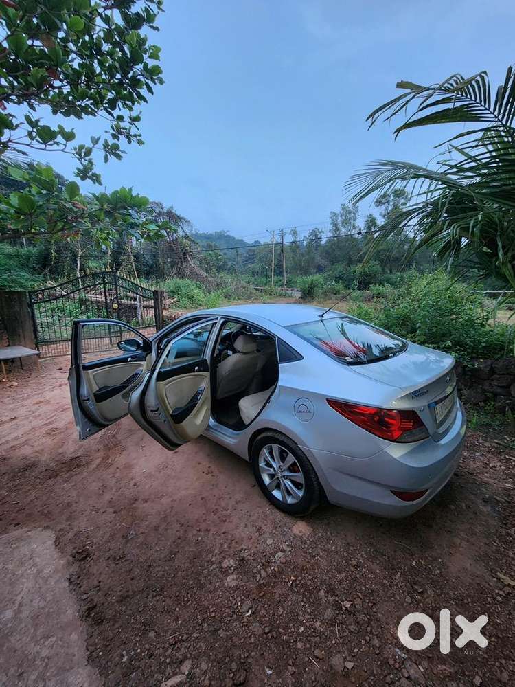 Hyundai Fluidic Verna 2012 Diesel 142000 Km Driven