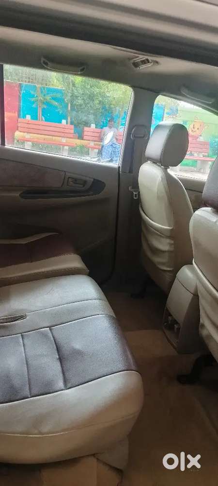 Toyota Innova 2011 Diesel 400000 Km Driven