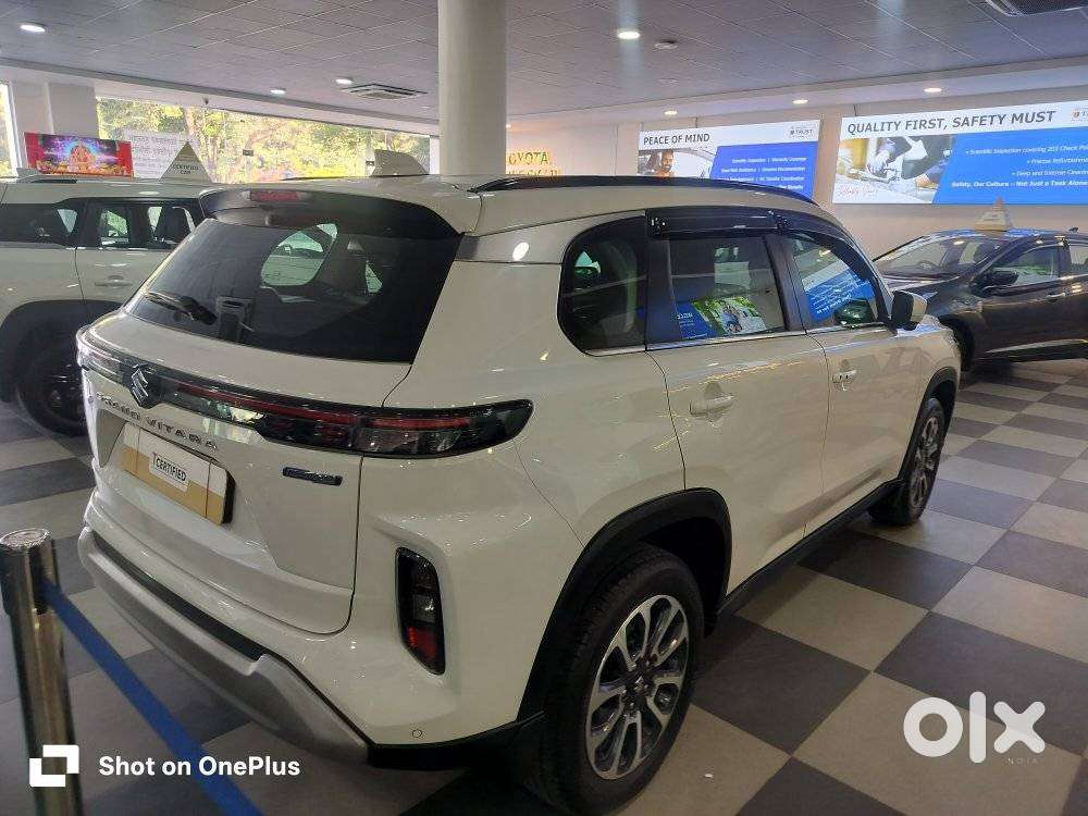 Maruti Suzuki Grand Vitara 1.5 Alpha Smart Hybrid At, 2023, Petrol