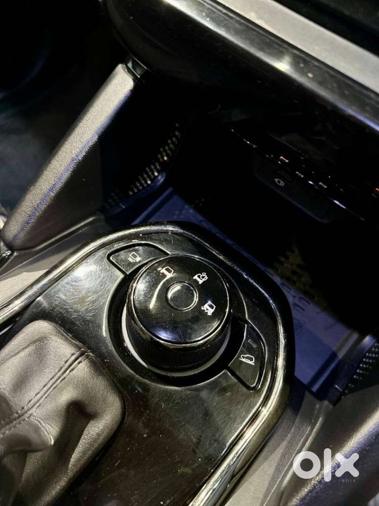Tata Safari 2.0 Xza Plus 6 S Dark Edition, 2023, Diesel