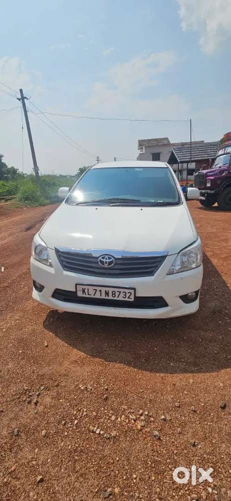 Innova 2012 Diesel Manual 7 Str - Reregistered