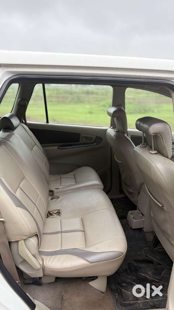 Toyota Innova 2.5 G (diesel) 8 Seater, 2013, Diesel