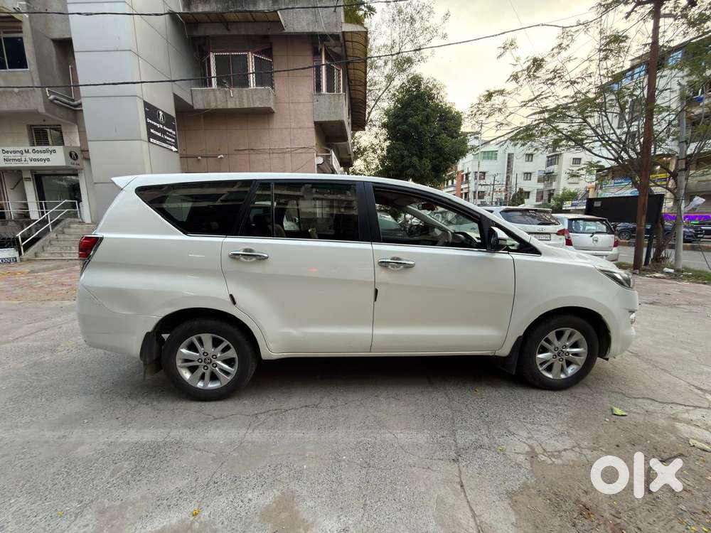 Toyota Innova Crysta 2.4 G Plus Mt 8 Str, 2019, Diesel