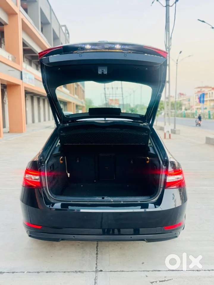 Skoda Superb Lk 2.0 Tdi At, 2018, Diesel