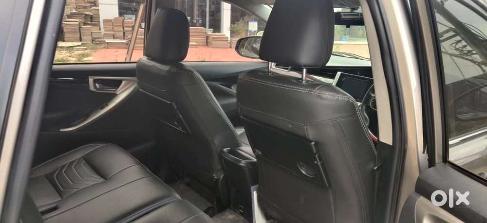 Toyota Innova Crysta 2017 Diesel Well Maintained