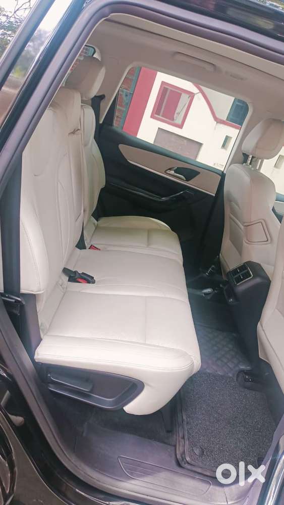 Mahindra Xuv700 2.2 Ax 7 Diesel Mt Luxury Pack Str, 2024, Diesel