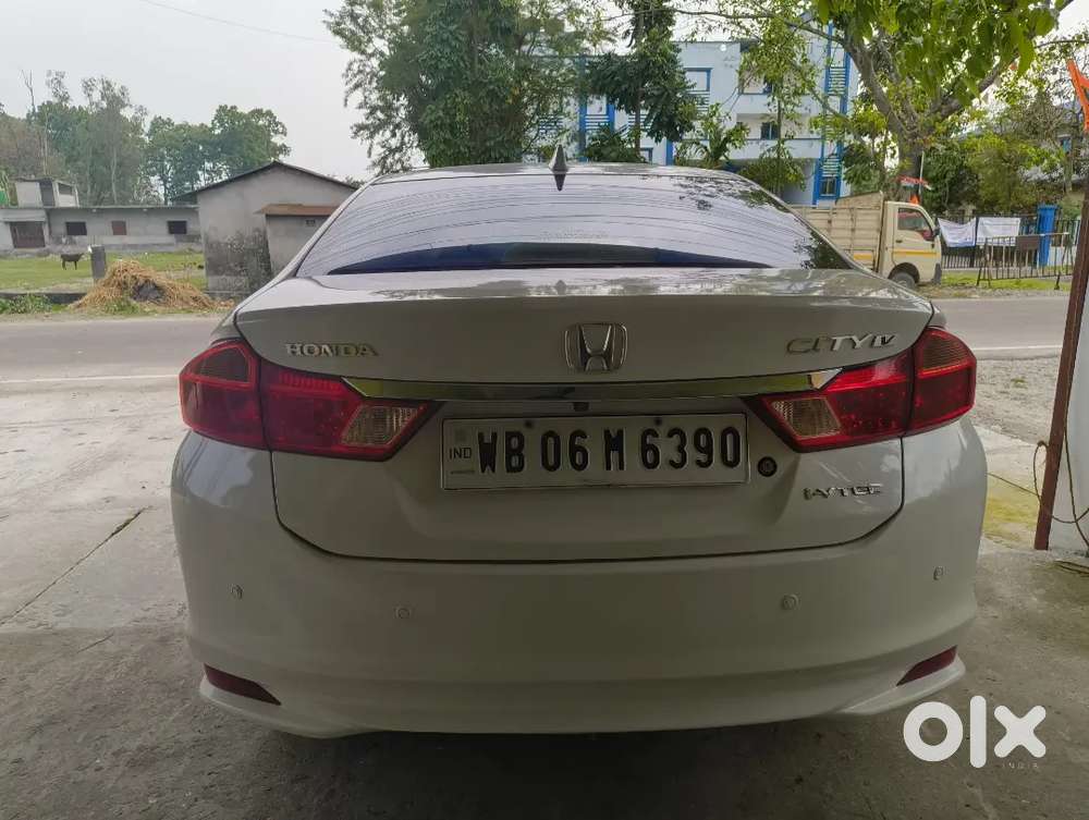 Honda City 1.5 V-mt I-vtec 2016 Tax Paid Upto 2031 For Sale.