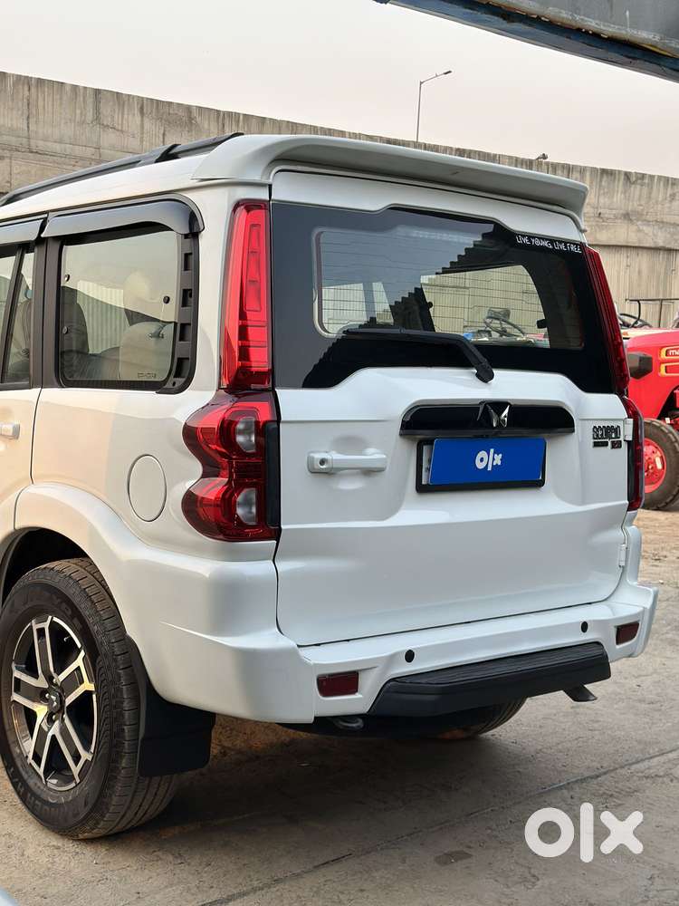 Mahindra Scorpio S6 Plus, 2017, Diesel
