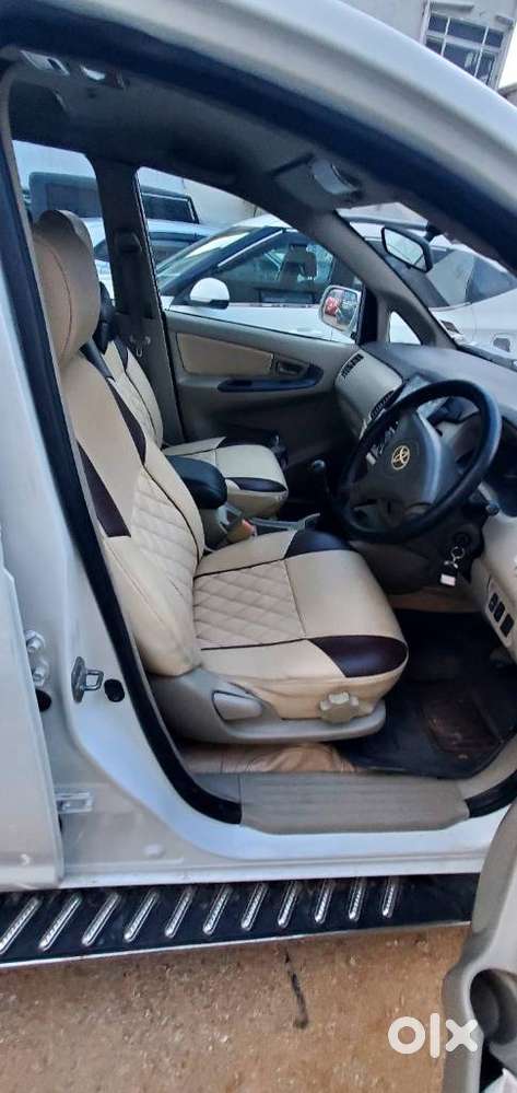 Toyota Innova 2004-2011 2.5 G4 Diesel 7-seater, 2010, Diesel