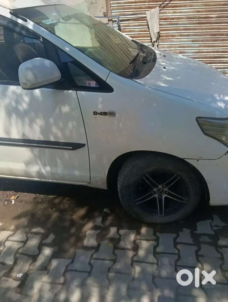 Toyota Innova Diesel 2012
