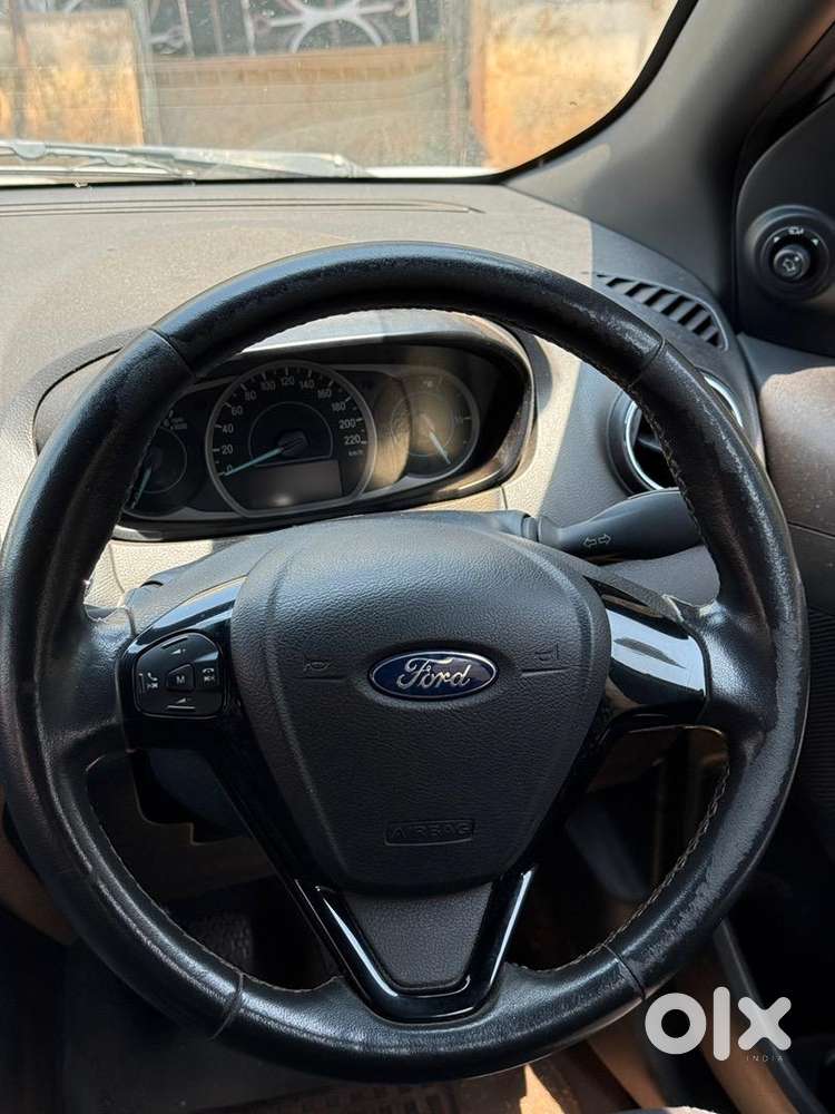 Single Owner Ford Figo Titanium Blu For 525000 Rupees