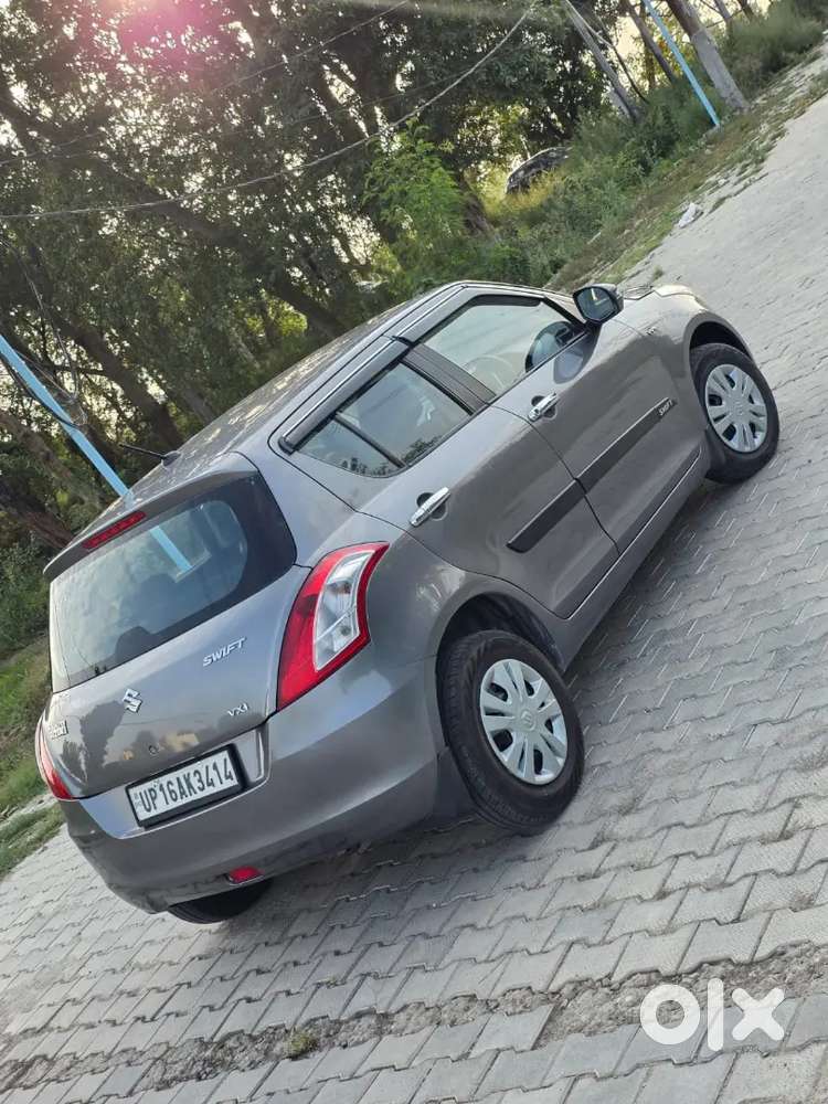 Maruti Suzuki Swift 2012 Cng & Hybrids Well Maintained