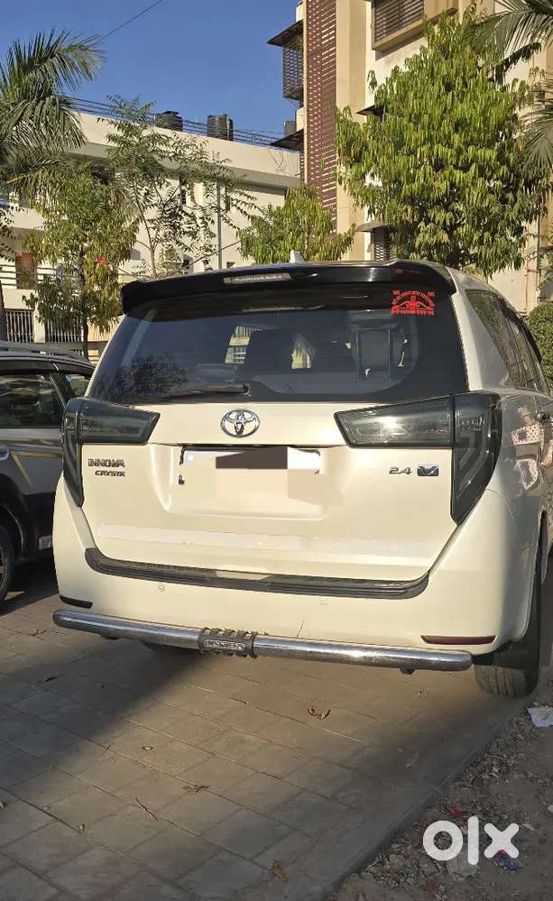 Toyota Innova Crysta 2017 Diesel Well Maintained
