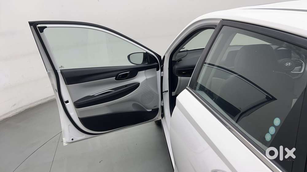 Hyundai New I20 1.2 Asta (o) Ivt, 2024, Petrol