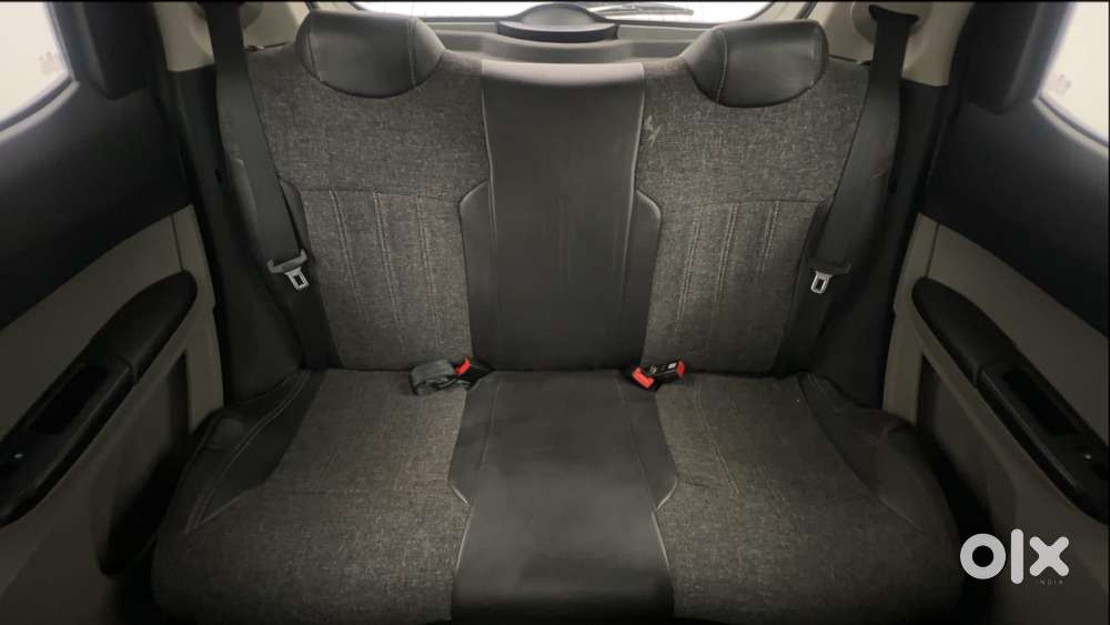 Tata Tiago Xza, 2017, Petrol