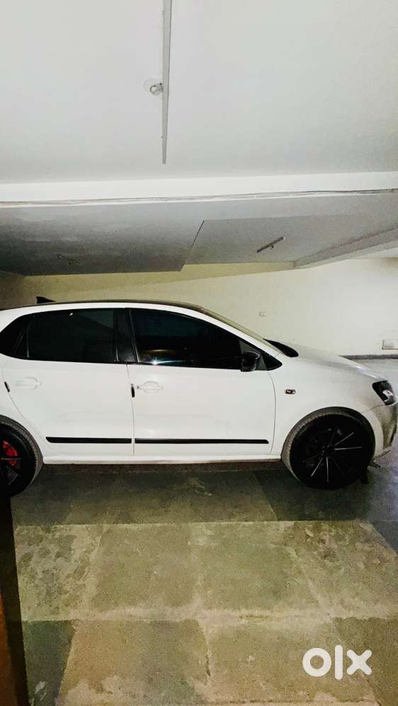 Volkswagen Polo 2015 Automatic
