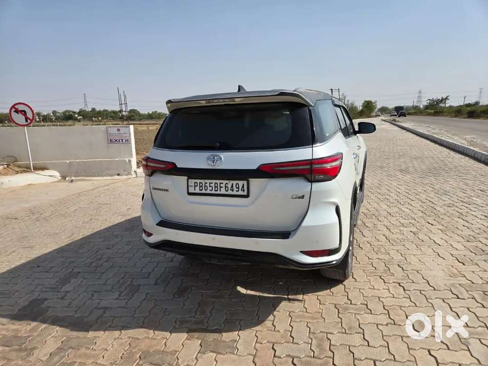 Toyota Fortuner Legender 2023 Diesel