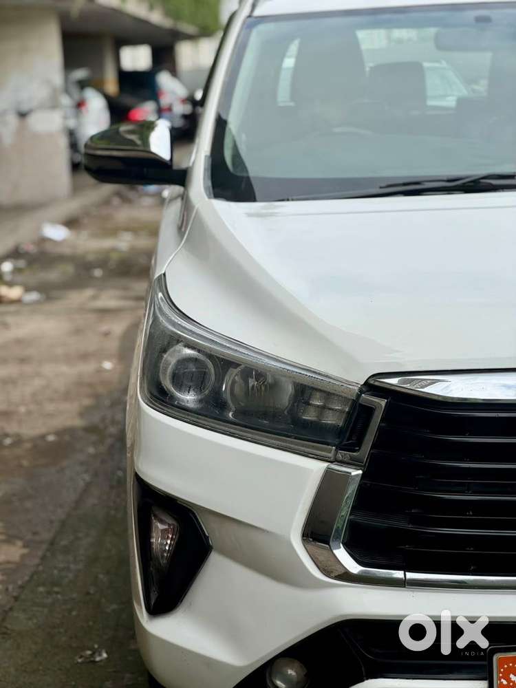 Toyota Innova Crysta 2.8z Automatic, 2016, Diesel